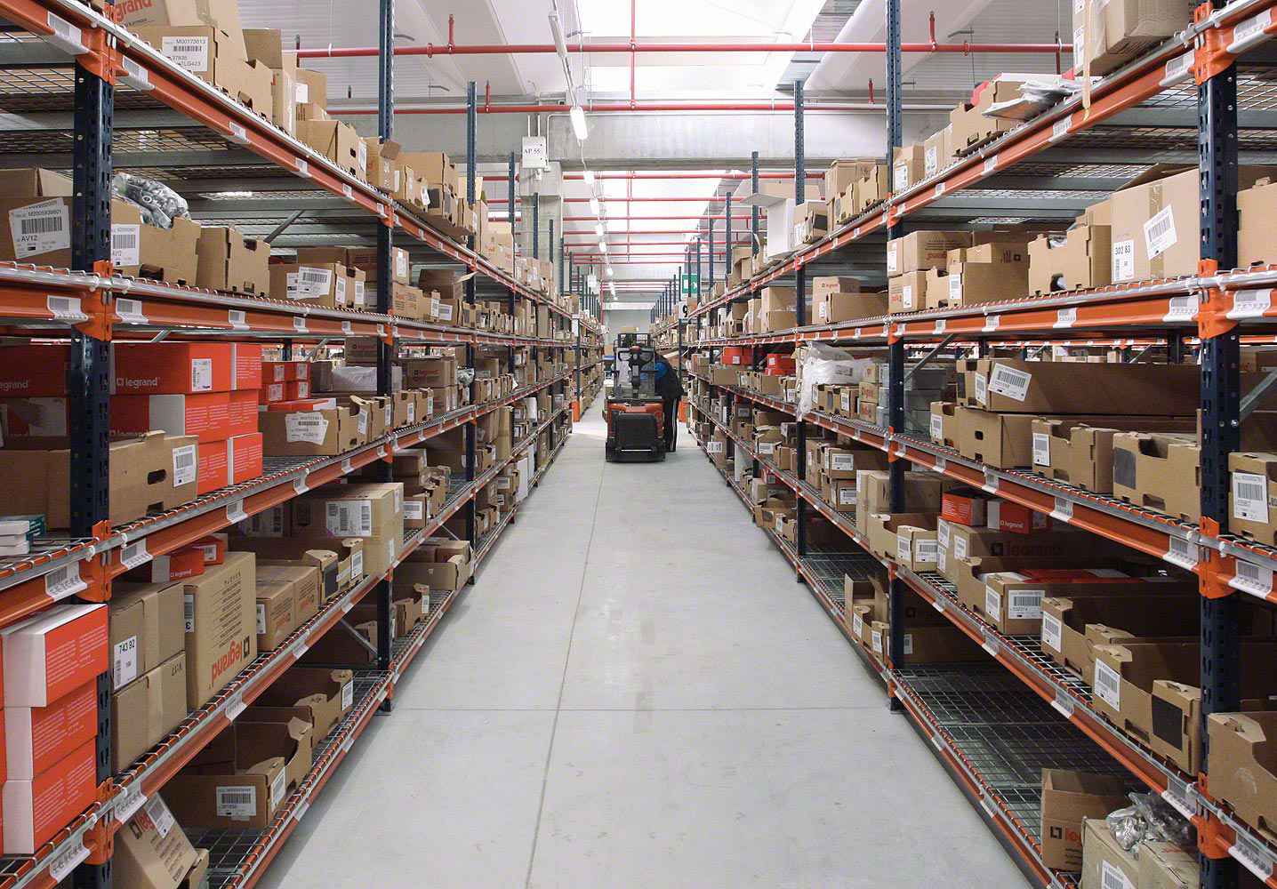 完美体育-完Mei在线登入-完美(中国)智慧安全用电-仓库库房方案